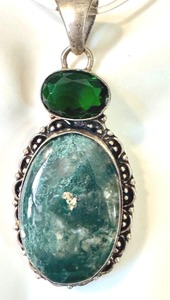 lot 113M image: Sterling Silver Moss Agate Pendant with Green Gem