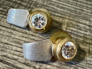 lot 106C image: Pair of Elegant 14K Gold and Cubic Zirconia Earrings
