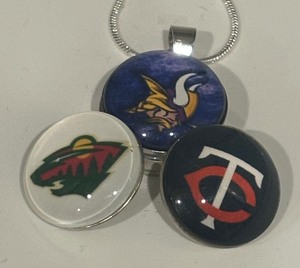 lot 37X image: Minnesota Twins Baseball, Vikings Football and Wild Hockey Sterling Silver Snap Necklace