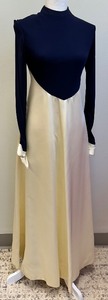 lot 38 image: Vintage Saks Fifth Avenue Blue and Cream Formal Dress - Size 8
