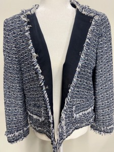 lot 73 image: Ann Taylor Petite 12P Tweed Jacket with Fringe Details