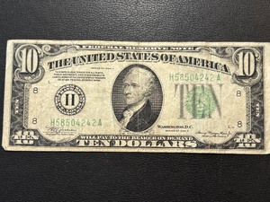 lot 8 image: 1934 A Green Seal $10 Dollar Federal Reserve Note