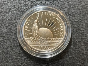 lot 19 image: 1986-S Statue of Liberty Half Dollar Proof