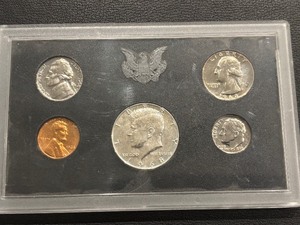 lot 49 image: 1968-S Proof Set