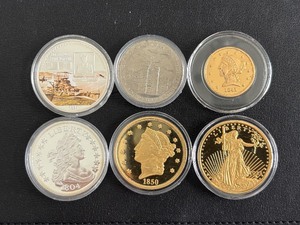 lot 188 image: Gold and Silver Layered Medallions