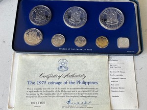 lot 104 image: 1975 Philippines Coinage