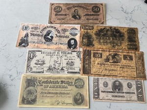 lot 136 image: Replica Currency