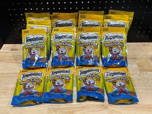 Temptations Grilled Salmon Cat Treats 16 Bags