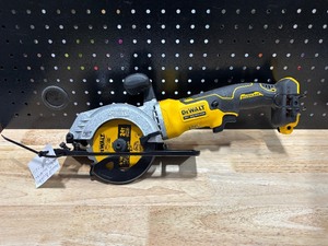 DeWalt 20V Brushless 4 1/2" Circular Saw NEW