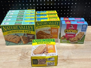 lot 57 image: Snack Bars