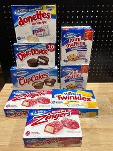 lot 61 image: Hostess Snacks