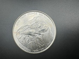 lot 36 image: BU 1oz .999 Silver Miner Round