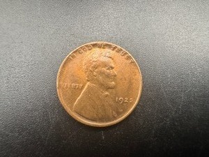 lot 71 image: 1925 D Ghost D Penny