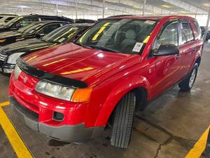 lot 15 image: 2004 Satrun VUE