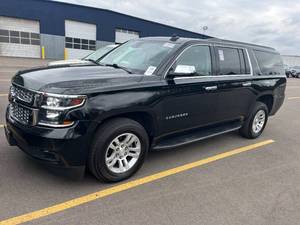 lot 19 image: 2018 Chevrolet Suburban LT 4x4