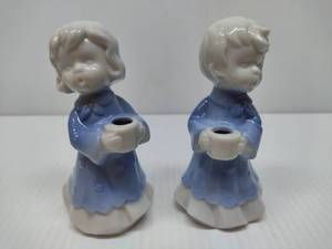 lot 18 image: Vintage Lego Japan Choir BoyGirl Figurines