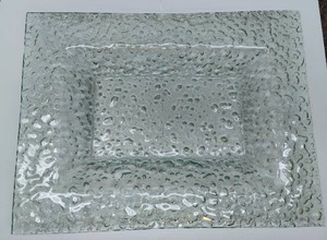 lot 39 image: Large Bubbled Glass Serving Bowl