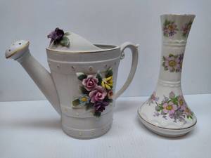 lot 79 image: Floral Vase & Music Box Watering Can