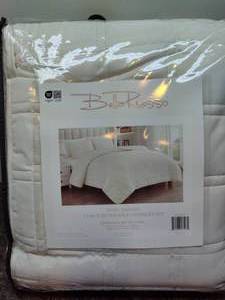 lot 85 image: Bella Russo Ivory 3-Pc Coverlet Set