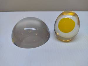 lot 89 image: Glass Paperweights