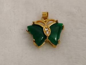 lot 105 image: Butterfly Pendant Stamped 18KGP