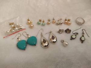 lot 114 image: Lot of Asst Silver Jewelry Pieces