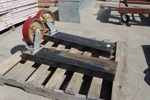 lot 37 image: Swivel Casters for Forks - 36, 10 Casters