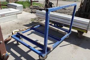 lot 32 image: Heavy Duty Steel Material Handling Cart
