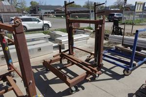 lot 39 image: Heavy Duty Steel Material Handling Cart
