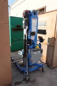 lot 28 image: Genie PSLA-20 Superlift Advantage Manually Operated Material Handler