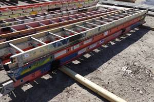 lot 55 image: 3 28 Fiberglass Extension Ladders - Louisville, Werner