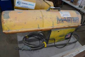 lot 120 image: Master BLP155AT 150,000 BTU Propane Torpedo Heater with Thermostat