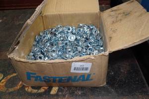 lot 152 image: Serrated Flange Nuts - 12