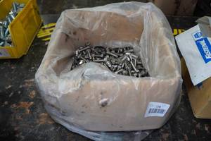 lot 178 image: Hex Head Bolts - 38 x 1-14
