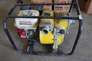 lot 21 image: Honda WT20X Gas Trash Pump
