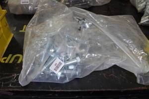 lot 203 image: Hex Head Bolts - 34 x 3-12