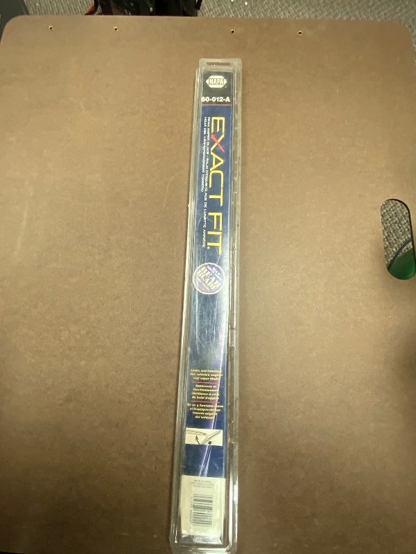 lot 20-1 image: 60-012-A Exact fit rear wiper blade