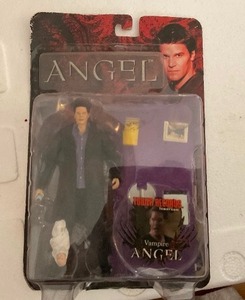 lot 80 image: Angel Vampire Angel