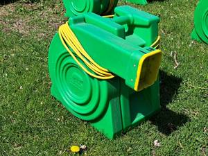 lot 13 image: B-Air Bear Power 1-HP High Output Inflatable Blower BP-1