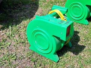 lot 15 image: B-Air Kodiak Power 1.5-HP Inflatable Blower KP-1.5