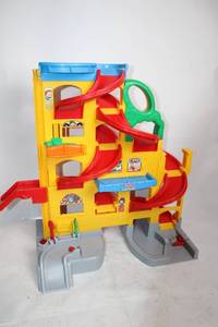 lot 237 image: Fisher-Price Little People Spiral Garage Playset