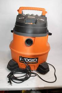 lot 247 image: Ridgid 6.0 Peak HP WetDry Shop Vacuum