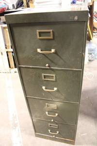 lot 273 image: Vintage Metal 5-Drawer Filing Cabinet with Handles