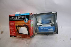 lot 45 image: Electripak Exterior Halogen Security Light Model Q300
