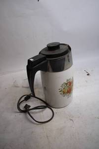 lot 47 image: Vintage Electric Percolator Coffee Pot with Floral Design