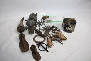 lot 48 image: Mixed Collection of Vintage Mechanical and Metal Tools