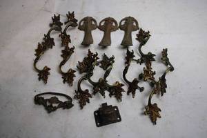 lot 50 image: Lot of Ornate Vintage Drawer Handles and Pulls