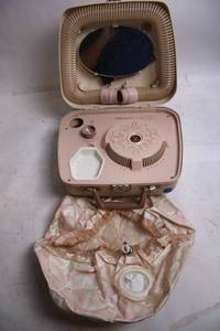 lot 58 image: Vintage Westinghouse Hair Dryer in Original Case