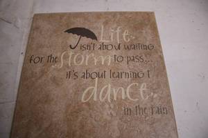 lot 85 image: Decorative Wall Tile with Inspirational Quote