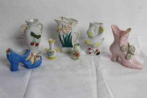 lot 109 image: Set of 7 Vintage Porcelain Vases and Shoe Planters
